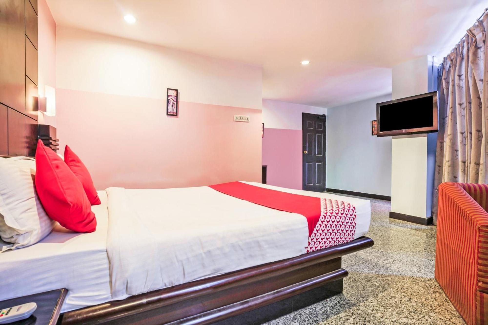 Hanvi Inn Hyderabad Esterno foto