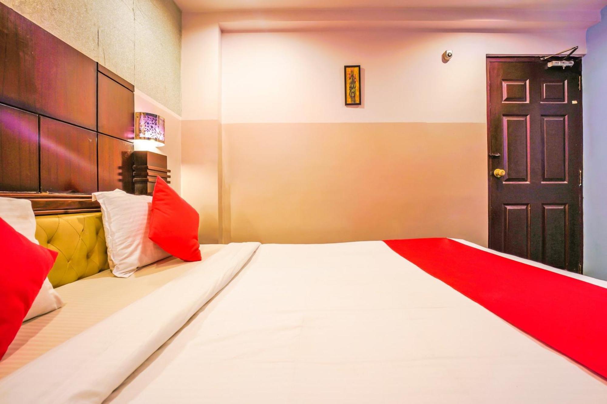 Hanvi Inn Hyderabad Esterno foto