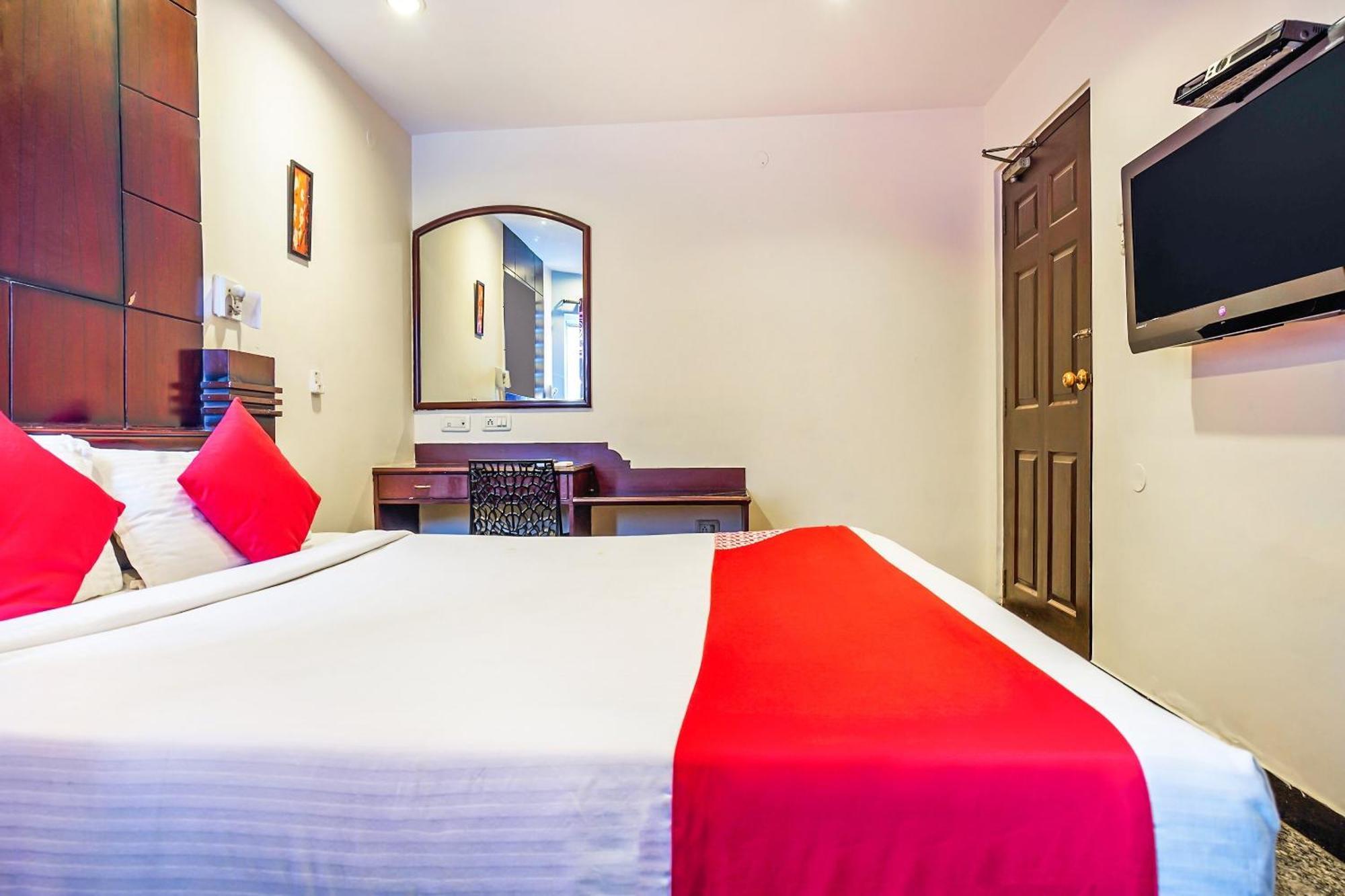 Hanvi Inn Hyderabad Esterno foto