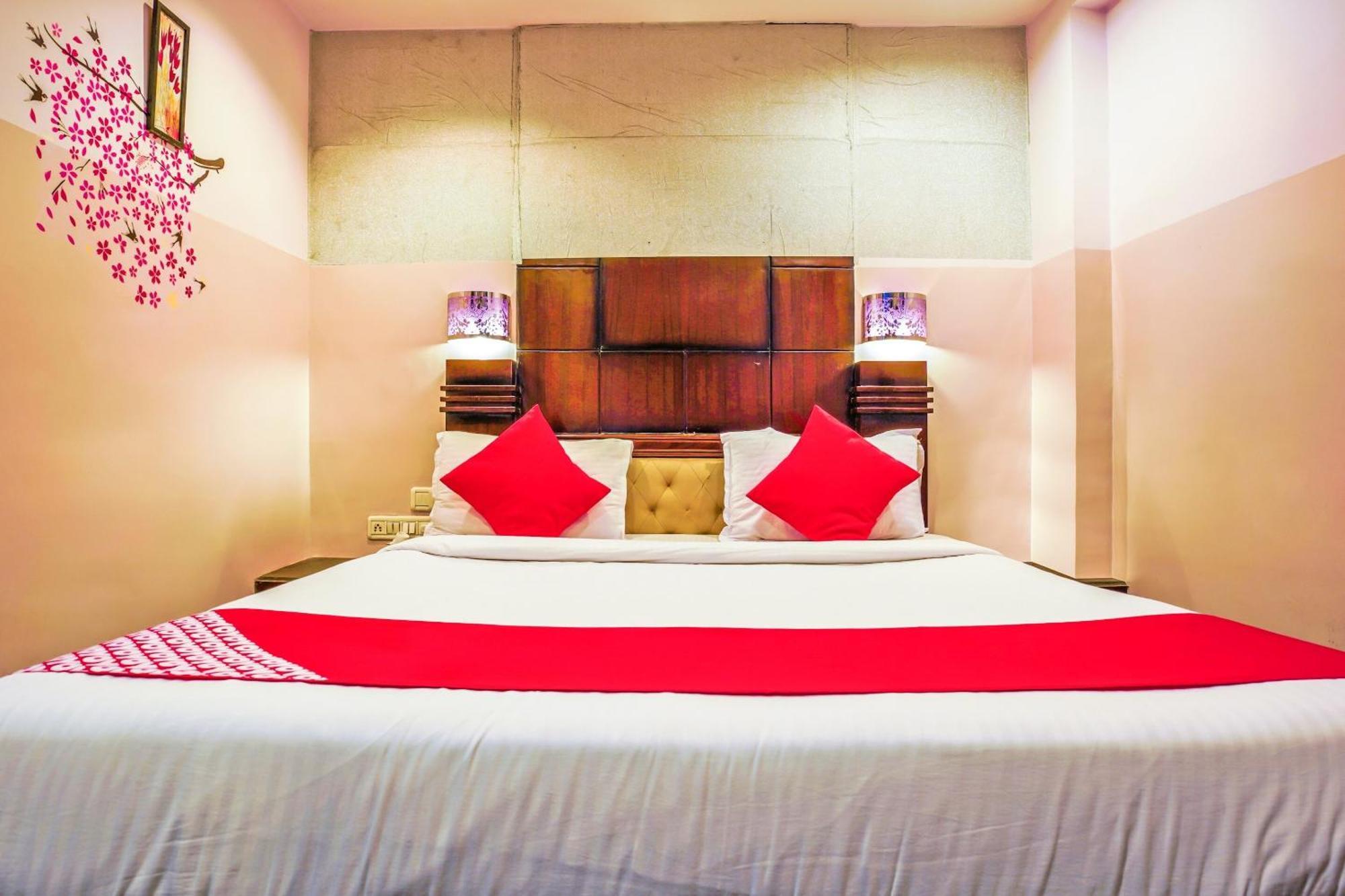 Hanvi Inn Hyderabad Esterno foto